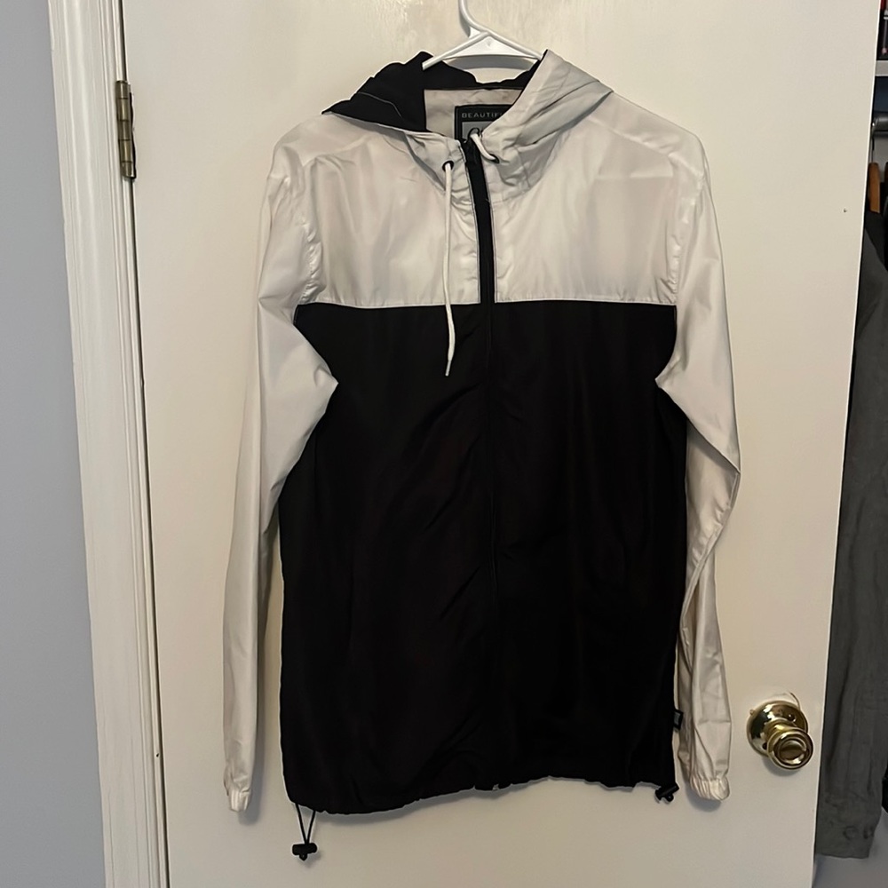 Wind breaker